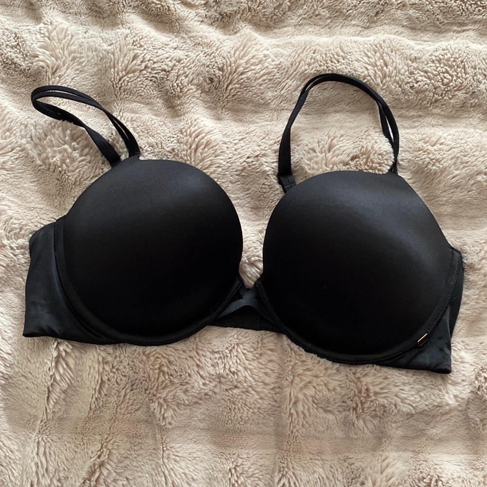 Victoria Secret, Very Sexy Push Up